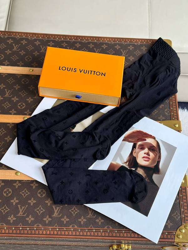 Louis Vuitton Socks LVO00012